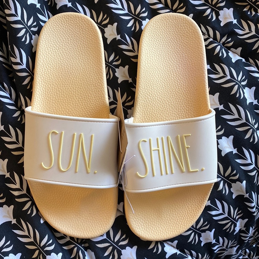 Rae Dunn “sunshine” slides
